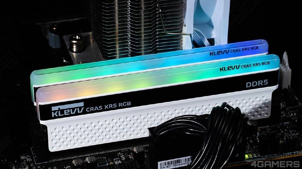 KLEVV CRAS XR5 RGB DDR5-6200 32GB kit记忆体-体验极限效能的好伙伴-第8张图片-嘻嘻笔记